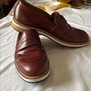 Essentials Rich Brown Leather Detail